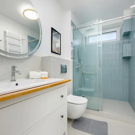 Near The Beach With Two Bedrooms And Balcony In By Renters Apartament Gdańsk