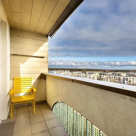 Apartament Near The Beach With Two Bedrooms And Balcony In By Renters
