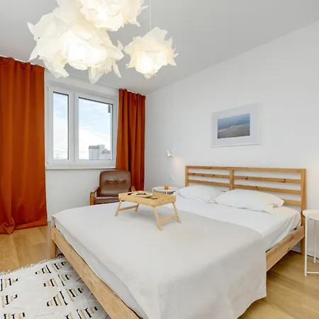 Near The Beach With Two Bedrooms And Balcony In By Renters